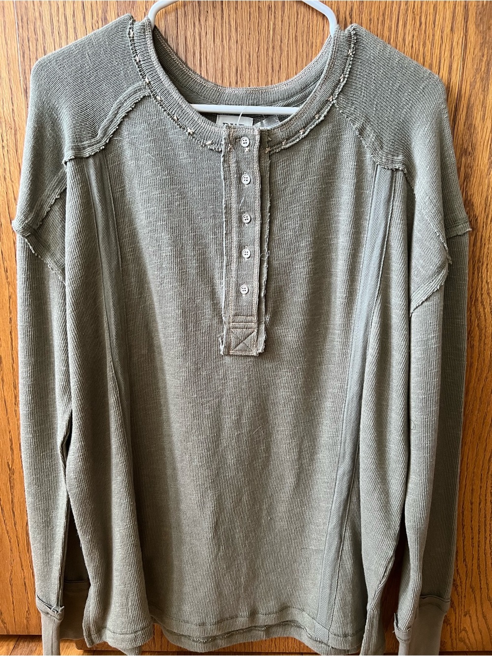 Women’s BKE Olive Green Long-Sleeve Henley Shirt